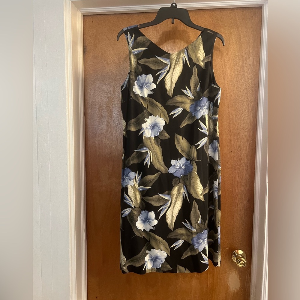 Tommy Bahama Women’s Black with Floral Print Fully Lined Sleeveless Silk Dress
